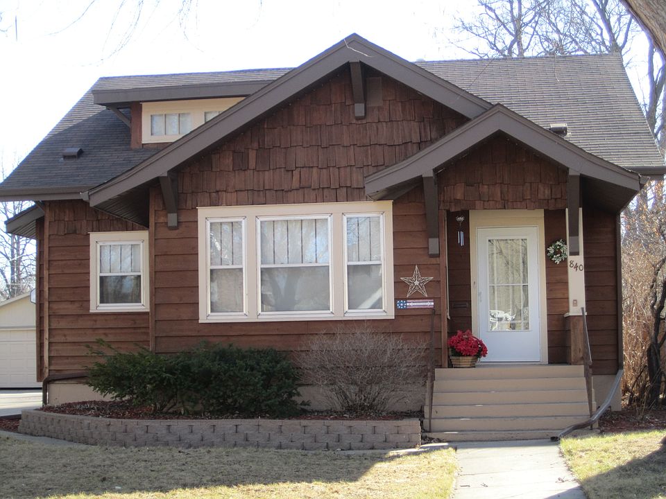 1st image of 840 Kansas Ave SE