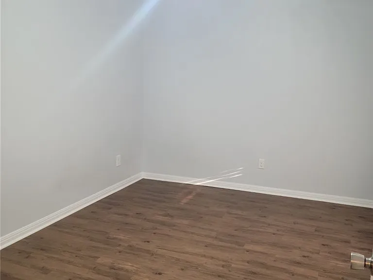 1000 Hereford St — Photo 10