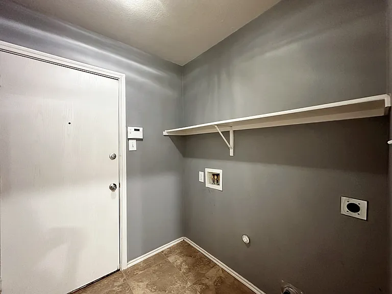 12943 Vassar Dr — Photo 21