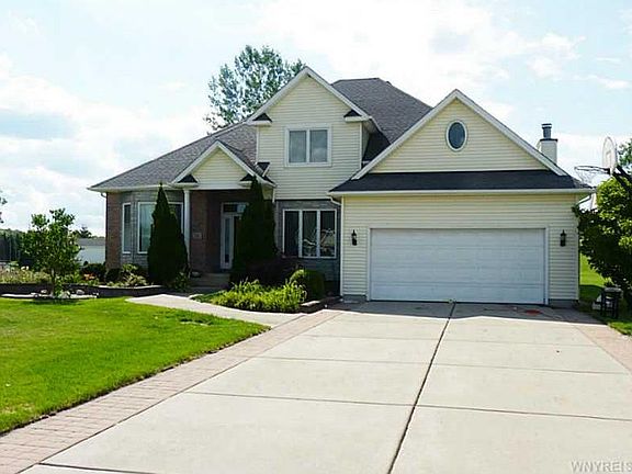 2nd image of 7267 Lakeview Ct