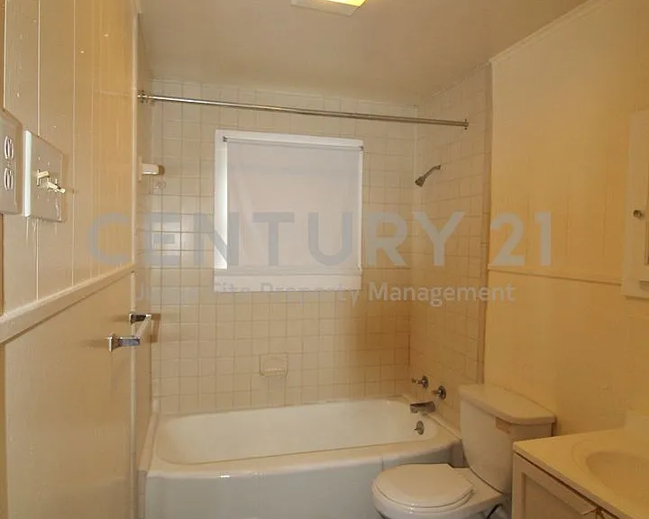 421 Dr Martin Luther King Jr Blvd — Photo 8