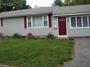 135 Davis Ave, Cranston, RI 02910