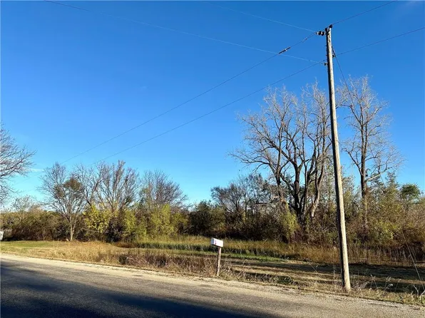 Monument Rd, Wathena, KS 66090