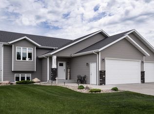 4001 Meridian Dr, Bismarck, ND 58504