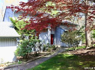 14 Round Hill Rd, Shelton, CT 06484