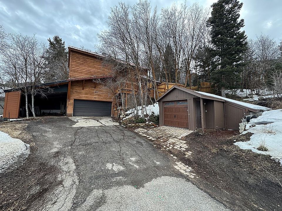 1st image of 190 Parkview Dr