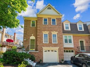 10109 Langhorne Ct, Bethesda, MD 20817