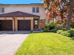 2120 Rathburn Rd E #157, Mississauga, ON L4W2S8
