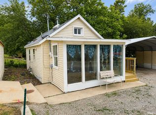 2410 N West Shafer Dr, Monticello, IN 47960