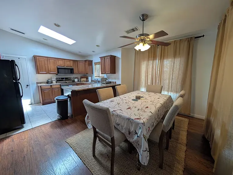822 Village Dr — Photo 3
