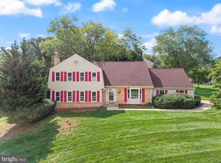 1824 Abbey Oak Dr, Vienna, VA 22182