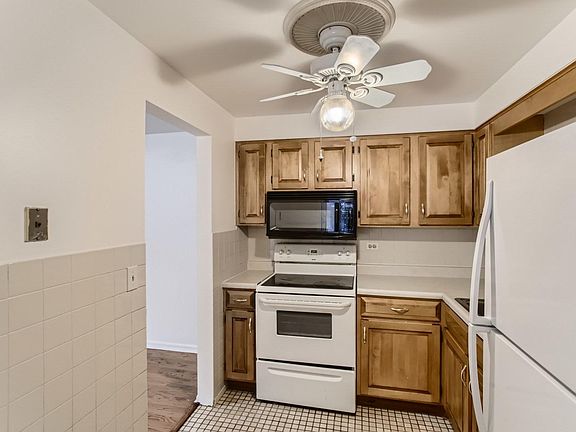 4th image of 2320 N Nordica Ave #1040