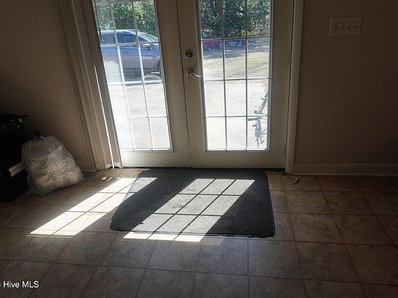 5th image of 101 Chula Vista Drive