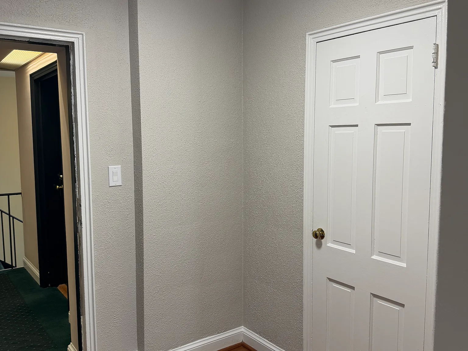 2 bed, 868 sqft, $2,100 — Photo 2