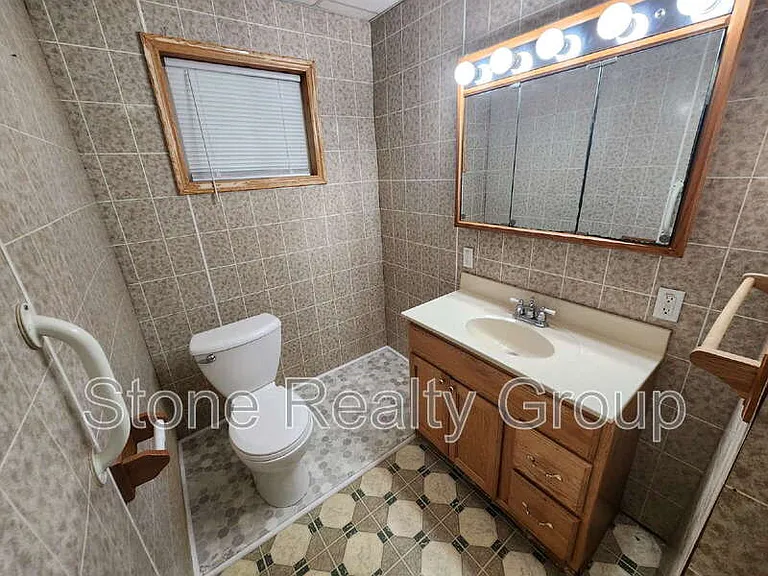 1416 8th Ave — Photo 8
