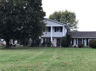 125 French Island Rd, Perryopolis, PA 15473