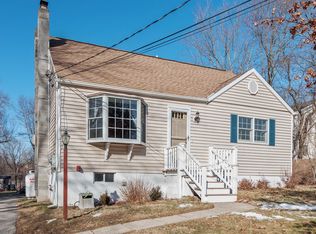 646 Oakside Rd, Yorktown Heights, NY 10598