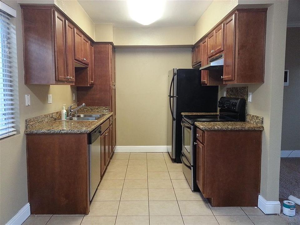 1st image of 4127 38th St Unit 10