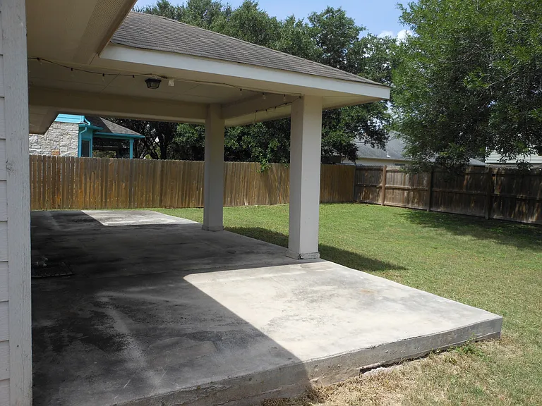Great Patio and covered area!