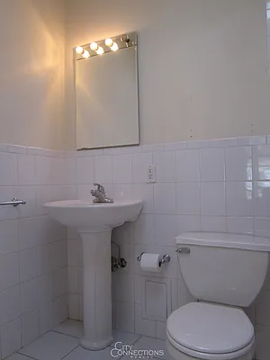 Rented by City Connections Realty | media 19