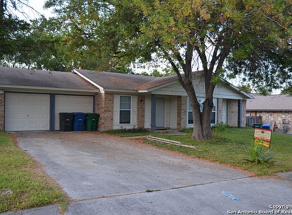 2nd image of 5311 El Medano St