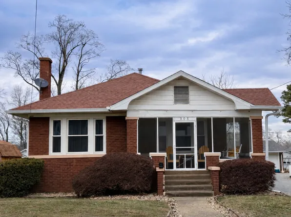 305 W 5th St, Benton, IL 62812