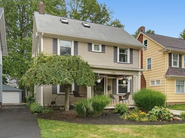 2241 Maplewood Rd, Cleveland Heights, OH 44118