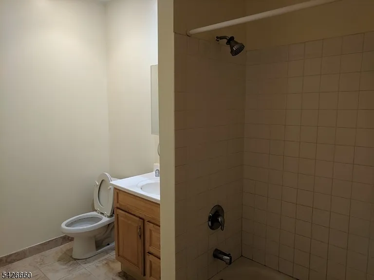 385 George St #2B — Photo 21