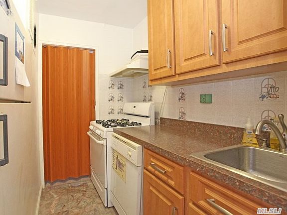 3rd image of 83-60 118th St APT 9B