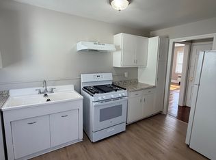 383 Newhall St #B, New Haven, CT 06511