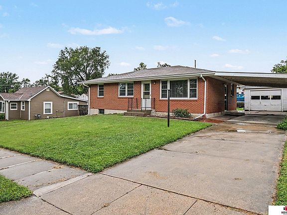 3rd image of 1238 Furnas Ave
