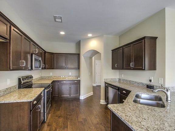 5th image of 1027 Westgate Dr Lot 43