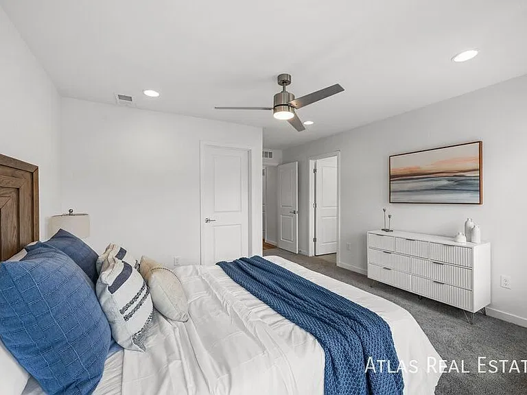 Akron Townhomes — Photo 13