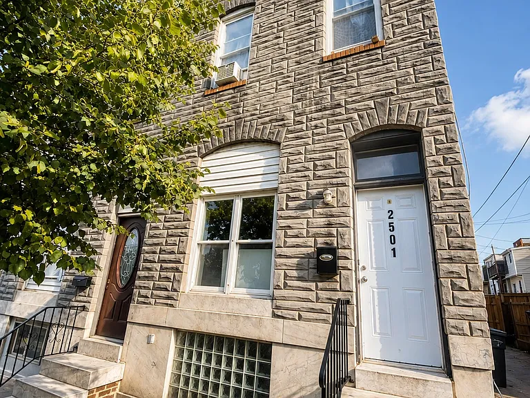 2501 E Fayette St — Photo 16