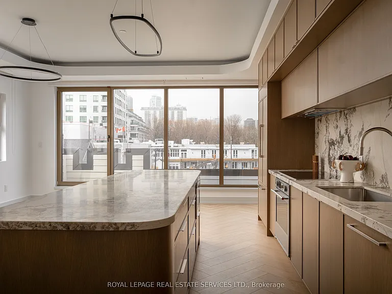 32 Rowanwood Ave #4 — Photo 13