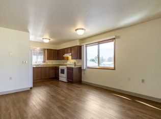 1051 E Park St #8298, Grants Pass, OR 97527