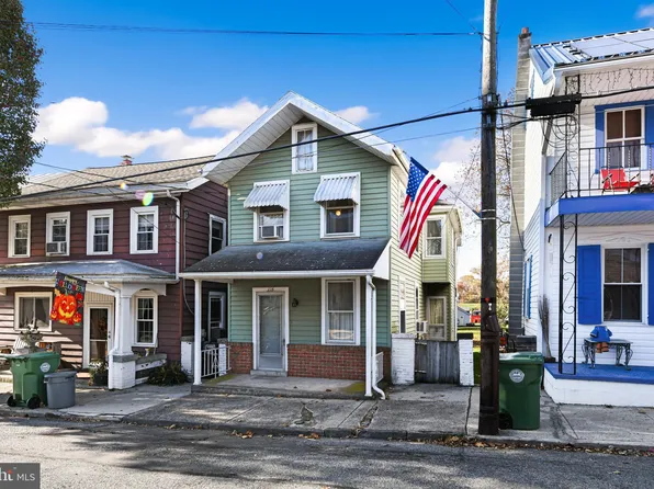 116 N Main St, Bernville, PA 19506
