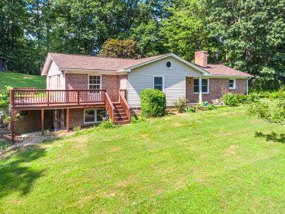 166 Dogwood Ln, Independence, VA, 24348