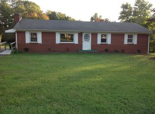 3310 Old Hollow Rd, Walkertown, NC 27051