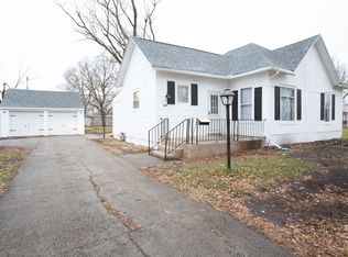 429 N 2nd Ave, Chenoa, IL