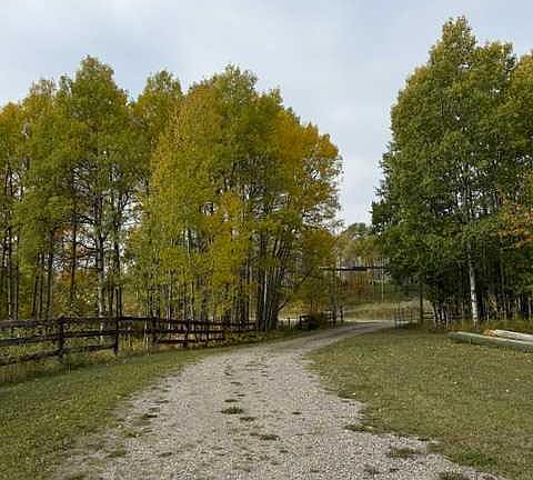 4th image of 33371 Range Road 63