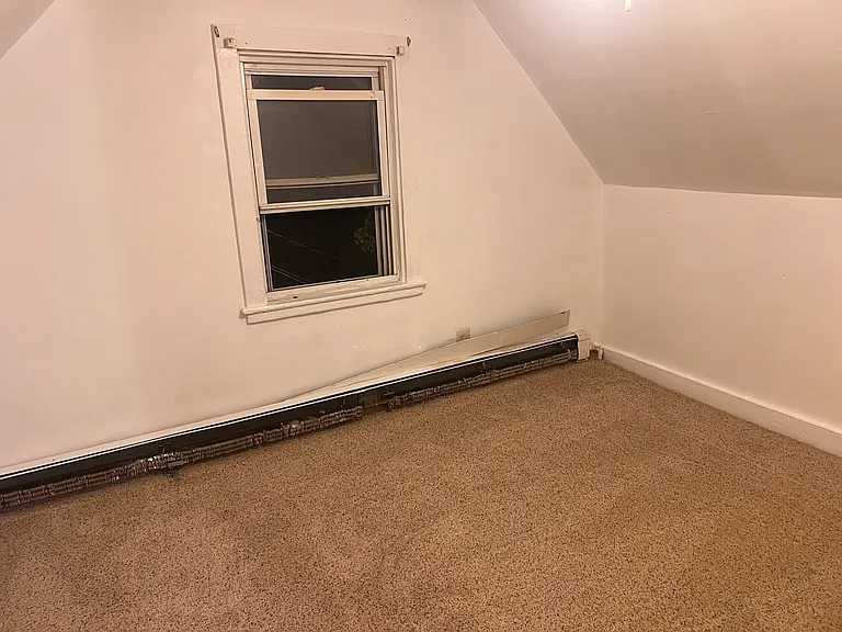 123 Elm St — Photo 8