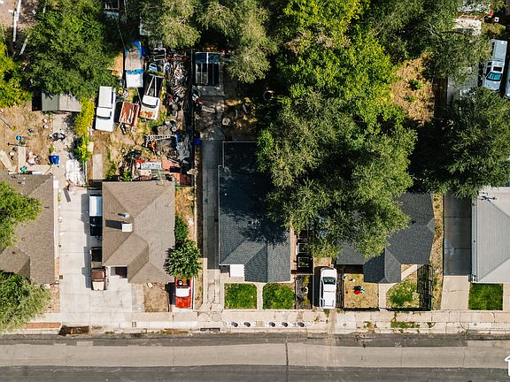 3rd image of 2763 S Cyprus Ln