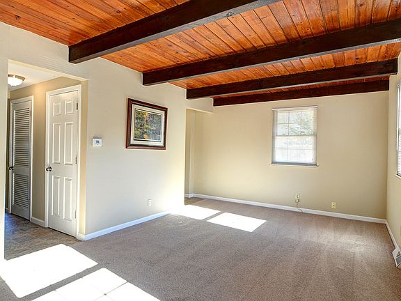 5th image of 2924 Colonial Ave