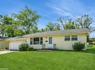 1191 Meadow Ln, Elgin, IL