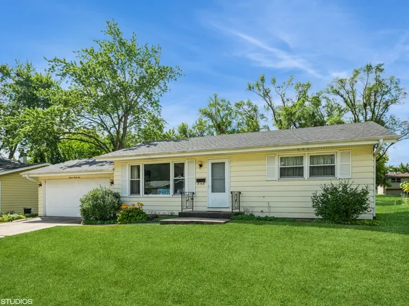 1191 Meadow Ln, Elgin, IL 60123