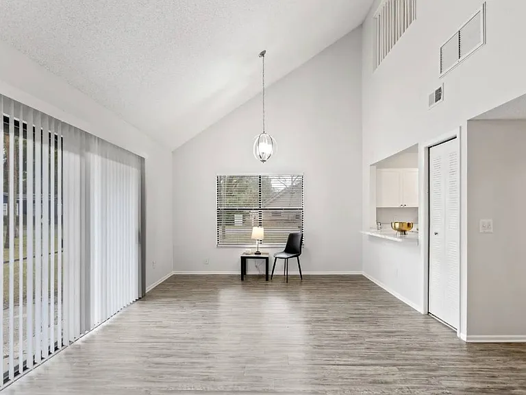 2570 Monica Ct — Photo 8