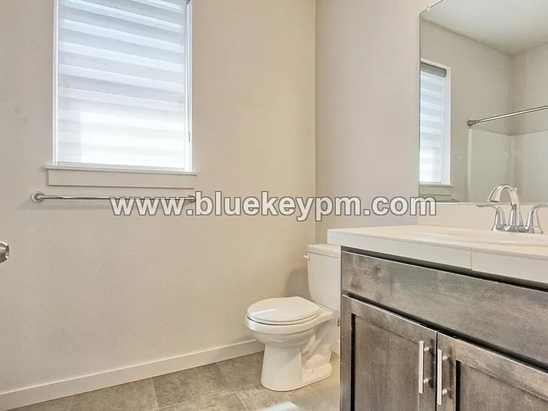 13520 NE 113th Way — Photo 10