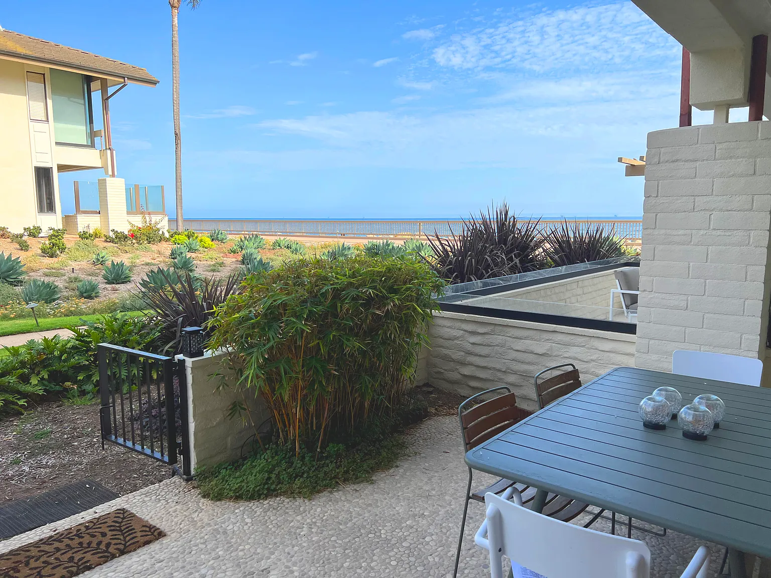 1 bed, 2.0 bath, 864 sqft, $6,500 — Photo 1