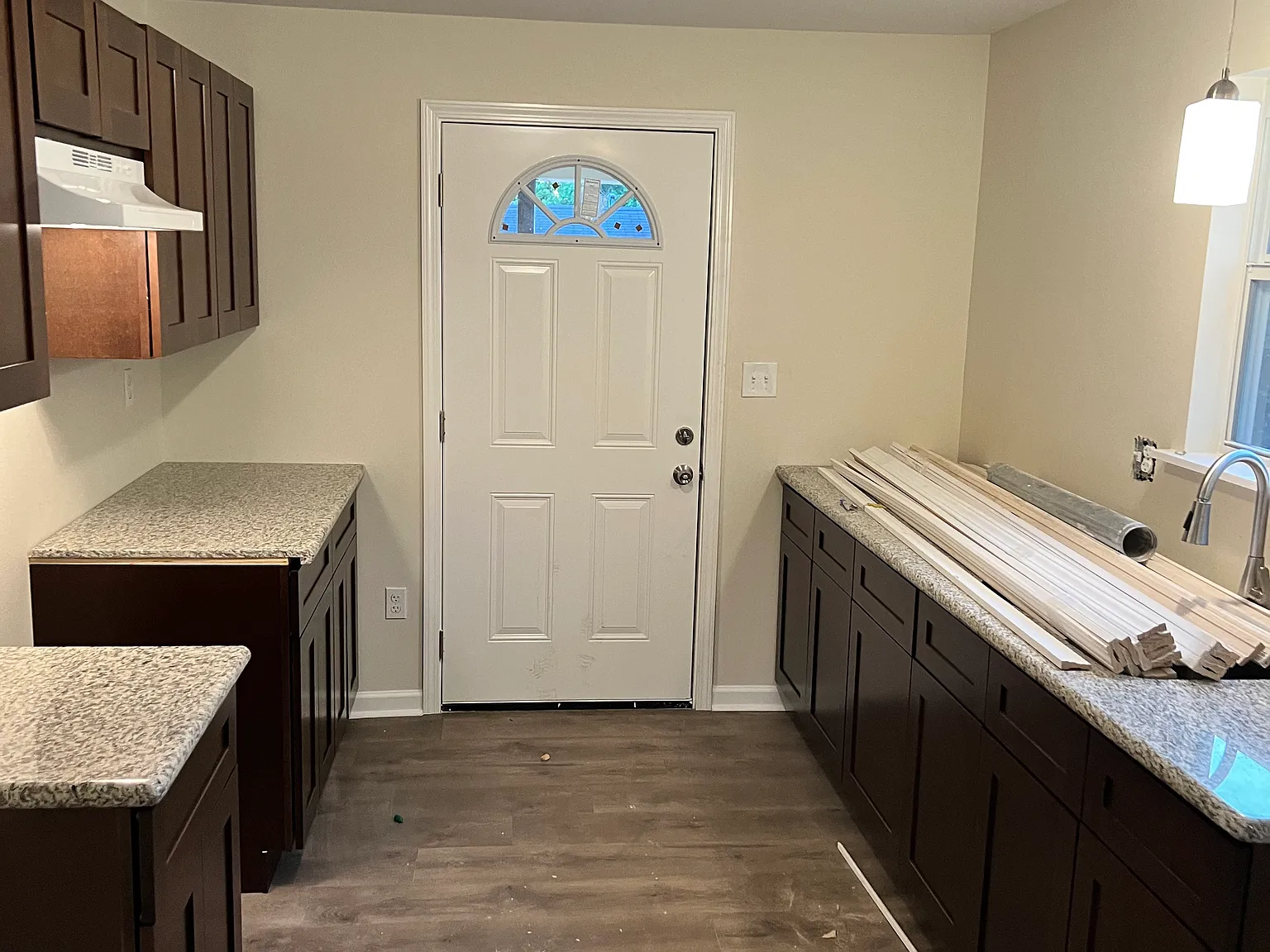 3 bed, 1000 sqft, $1,200 — Photo 3